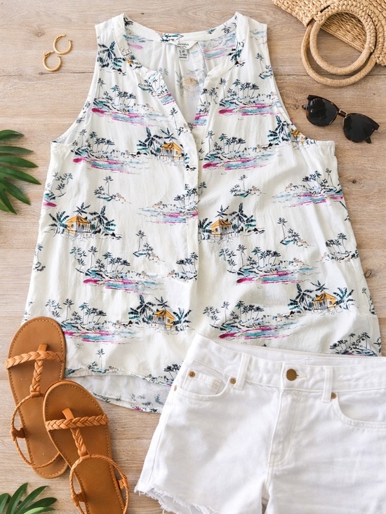 Crown Tops - Crown & Ivy Tropical Print Sleeveless Blouse Medium Beach Resort Tank Top